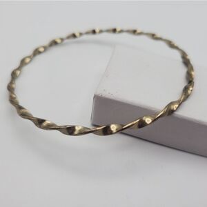 Champagne gold tone‎ classy barbed wire bracelet 💥